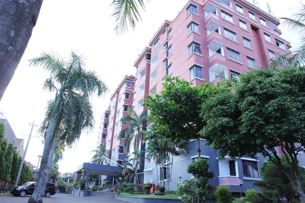 Sejahtera Family Hotel & Apartment Yogyakarta Bagian luar foto